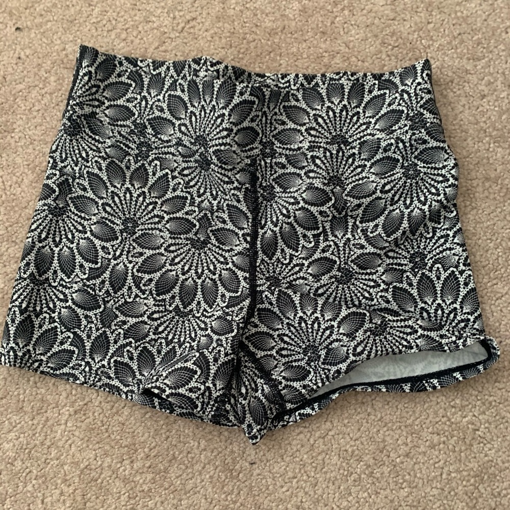 Capezio dance shorts | child L